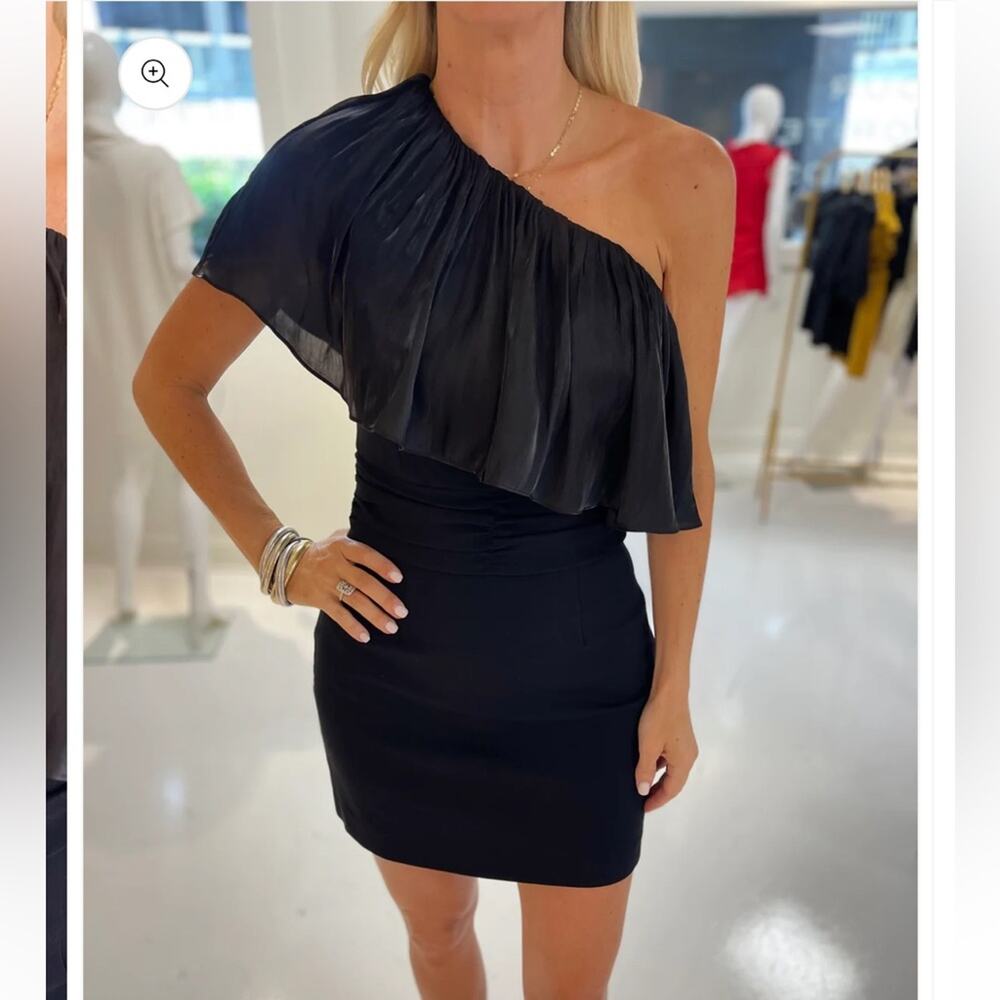 elliatt chaebol one shoulder ruffled neckline LBD mini Dress size small new